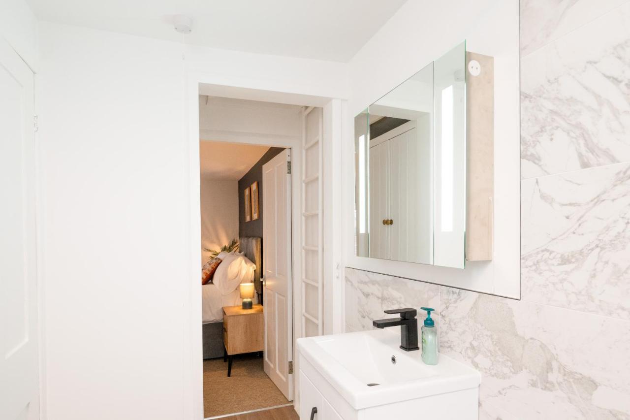Stunning 2-Bedroom Home In City Centre With Wi-Fi! Royal Tunbridge Wells Exterior photo