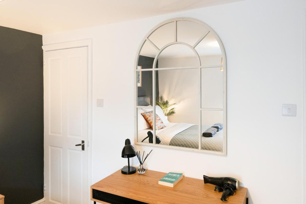 Stunning 2-Bedroom Home In City Centre With Wi-Fi! Royal Tunbridge Wells Exterior photo