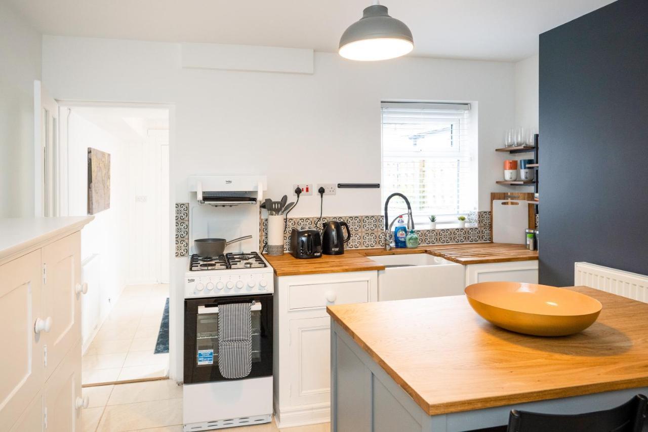 Stunning 2-Bedroom Home In City Centre With Wi-Fi! Royal Tunbridge Wells Exterior photo