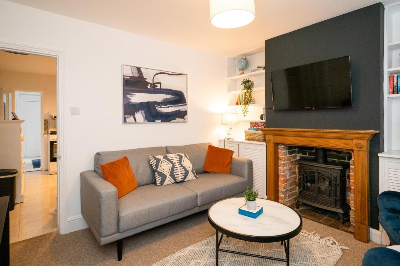 Stunning 2-Bedroom Home In City Centre With Wi-Fi! Royal Tunbridge Wells Exterior photo